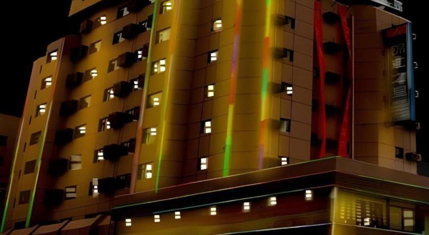 فندق جنجيانج إن كينجداو نانجينج رود تشينغداو المظهر الخارجي الصورة